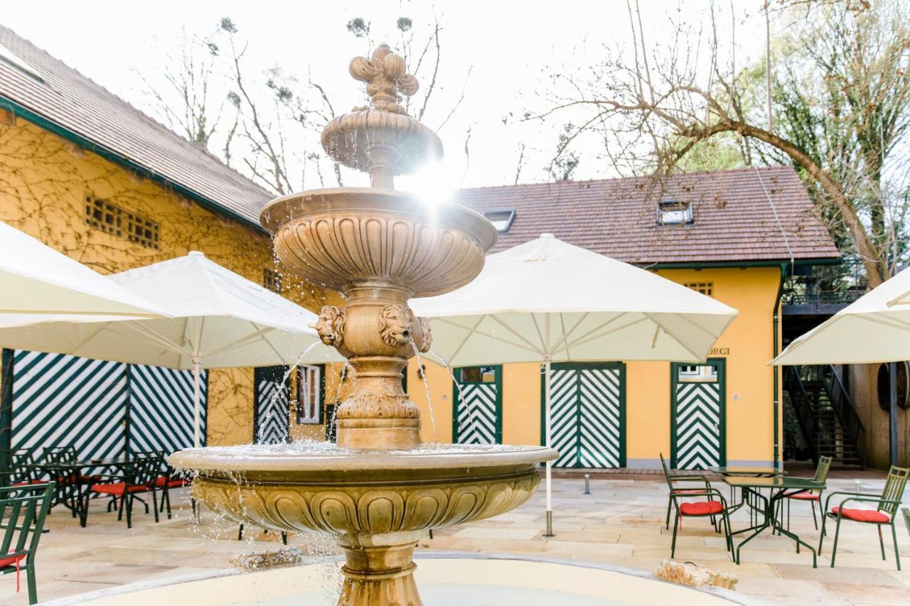 Quartier zum Schloss Ehrenhausen Exterior foto